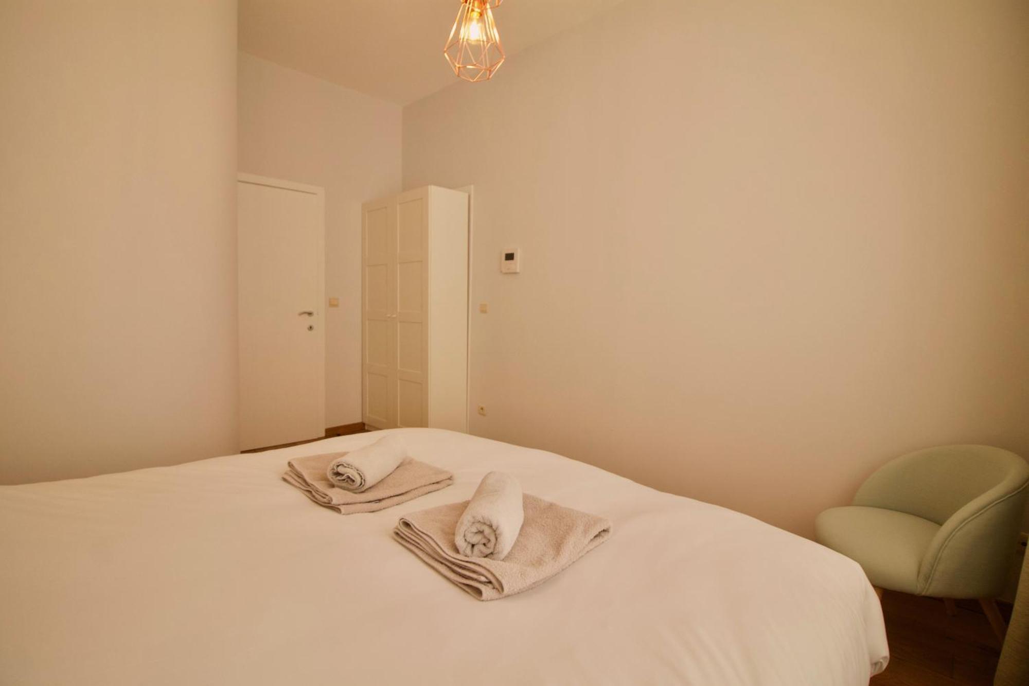 Heart Of Grand Place - Stunning 3Br Triplex 布鲁塞尔 外观 照片