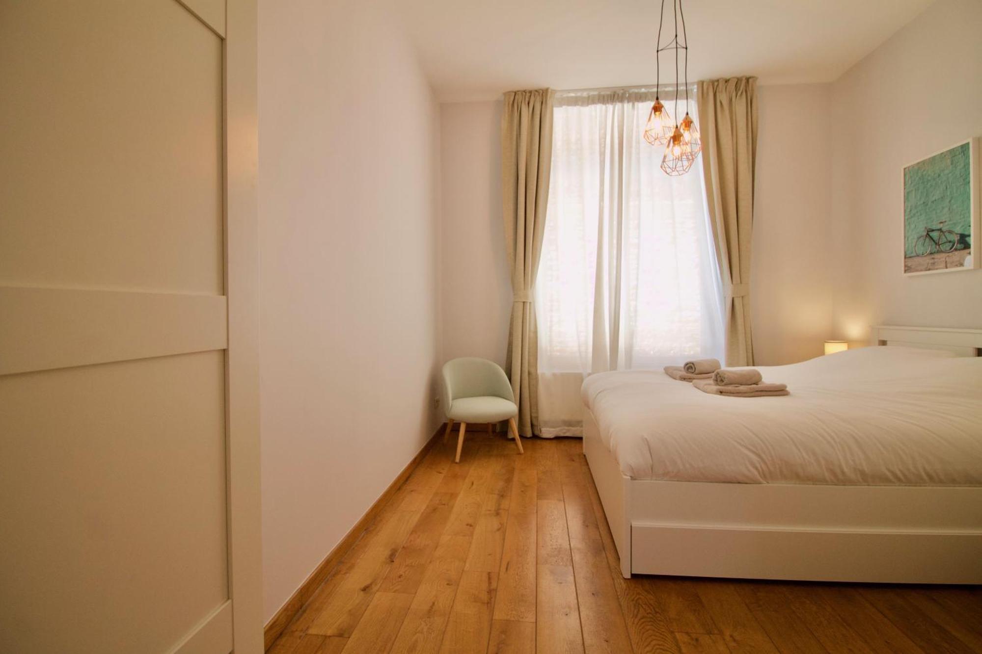 Heart Of Grand Place - Stunning 3Br Triplex 布鲁塞尔 外观 照片